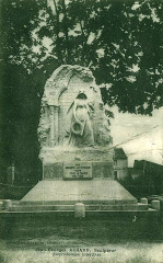 Saint-Emilion Monument aux morts 1