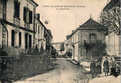 Saint-Jean-de-Blaignac - Grande rue 1