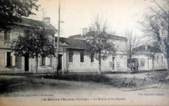 Saint-Médard-d'Eyrans - Mairie et écoles 1
