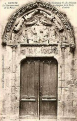 Uzeste - cathédrale portail 1