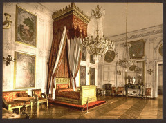 Carte postale ancienne Grand Trianon, chamber of Queen Victoria, Versailles, France-LCCN2001698734
                                