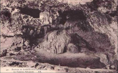 Sainte-Foy-la-Grande - Fontaine pétrifiante