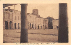 Sauveterre-de-Guyenne - Place centrale 7 -
													33 Gironde
												