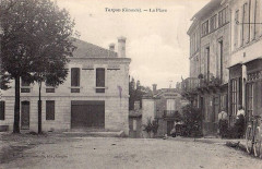 Targon - place de l'église 1