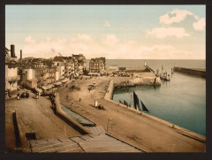 The wharf from the harbor, Tréport, France-LCCN2001698720