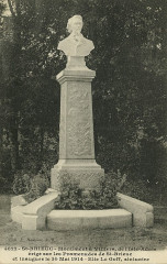 Saint-Brieuc - Monument à Villiers de l'Isle-Adam à Saint-Brieuc