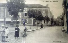 Amou (Landes) - rue Saint-Pierre