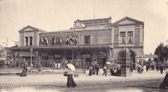 Carte postale ancienne La Gare de Vincennes
                                                                     à Paris 12e
                                