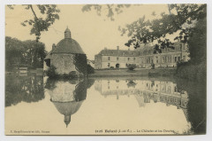3125. Balazé (I.-et-V.). Le Châtelet et les douves.