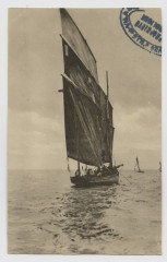 [Bisquine sous voile vue de la poupe] -
													35 Ille et Vilaine
												