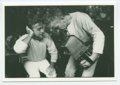 Assemblée de la Bouèze - Combourg (35) - 4 juin 1989 - Rencontre au café.