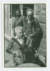 Assemblée de la Bouèze - Combourg (35) - 4 juin 1989 - Concert dans la Rue.