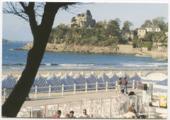 Dinard - Perle de la Côte d'Emeraude - Pearl of the Emerald Coast - La Plage du Casino.