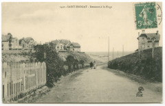 1430 . Saint-Enogat - Descente à la plage.