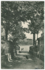 420 - Dinard - Une allée de la Malouine.