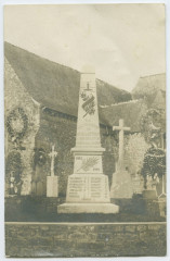Le Monument aux Morts de Miniac-sous-Bécherel, Guerre 1914-1918.
Texte écrit au verso de la carte.