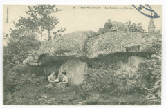 8 - Monthault - La Roche au Moine.