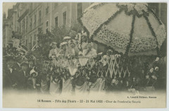 14. Rennes. - Fête des Fleurs - 20 - 21 Mai 1923. - Char de l'ombrelle fleurie.