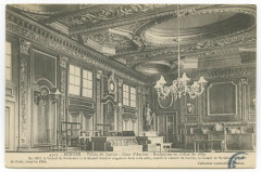 4309. - Rennes (I.-et-V.) - Palais de Justice - Cour d'Assises - Sculptures en chêne de 1660. En 1803, le Conseil de Préfecture et le Conseil Géné