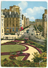 Rennes (Ille-et-Vilaine). L'Avenue Janvier vue de l'Esplanade Saint-Georges