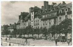 15. Rennes (I.-et-V.). - Place des Lices