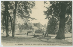 1241. Rennes. - Le Jardin des Plantes. - Vue des Serres prise de l' Allée des Chênes