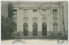 [RENNES. - Facade de la banque la Société Générale]