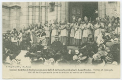 Souvenir des Fêtes du Double Couronnement de N.D de Bonne Nouvelle et de N.D des Miracles - RENNES, 25 Mars 1908 - Nn.ss. les Evêques sur le parvis  -
													35 Ille et Vilaine
												