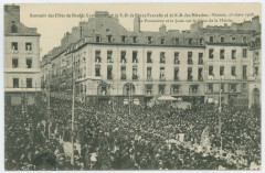 Souvenir des Fêtes du Double Couronnement de N.D de Bonne Nouvelle et de N.D des Miracles - RENNES, 25 Mars 1908 - La Procession et la foule sur la p