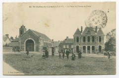 69.-  St-Aubin-du-Cormier - La Place du Champ de Foire.