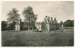 Saint-Brice-En-Cogles (I.-et-V.) Le Château du Rocher-Portail (XVIIè s.)