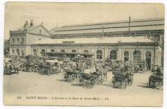 155  Saint-Malo - L'arrivée à la gare de Saint-Malo.