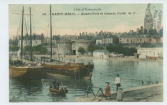 15  Saint-Malo - Avant-port et Grande porte.