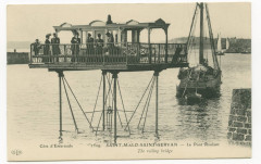1509  Saint-Malo - Saint-Servan - Le pont roulant. The rolling bridge.
