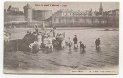 Saint-Malo - La plage, les remparts. -
													35 Ille et Vilaine
												