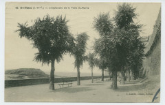 42 Saint-Malo (I.-et-V.) - L'esplanade de la porte Saint-Vincent.