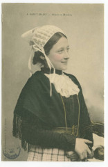 A  St-Malo - Allant au marché