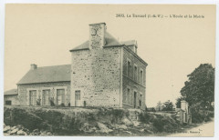 2493 . Le Tiercent (I.-&-V.) - L'Ecole et la Mairie.