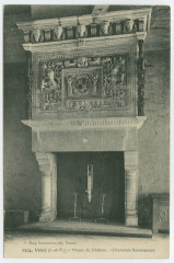 113. Vitré - Musée du château  - Cheminée renaissance.