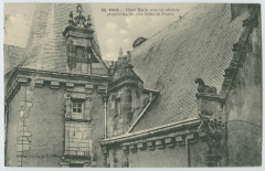 25.- Vitré  - Hôtel Hardy avec ses célèbres gargouilles, les plus célèbres de France.