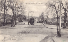 Em 58 - Poitiers - Le Pont-Neuf