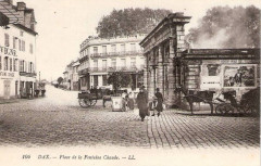 Dax (Landes) - place de la Fontaine chaude 2