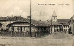 Castets (Landes) - vue vers l'église