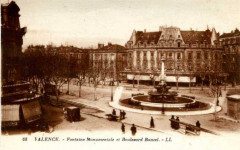 68, Valence, Fontaine Monumentale et Boulevard Bancel (NBY 8491) -
													26 Drôme
												