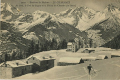 Savoie  Le Charmaix au fond le fort du Sappey et Massif du Chavière animé