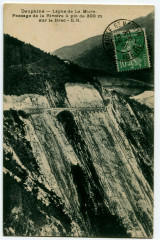 Isère Ligne de la Mure Passage de la Rivoire à pic sur le Drac à La Mure