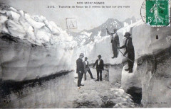 Nos Montagnes Tranchee De Neige De 3 Metres De Haut Sur La Route -
													12 Aveyron
												