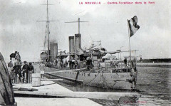 La Nouvelle Contre-Torpilleur Dans Le Port -
													11 Aude
												
