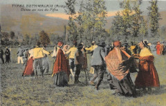 Types Bethmalais Danse Au Son Du Fifre -
													09 Ariège
												