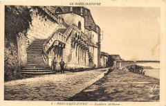 Pont Saint-Esprit Escaliers -
													30 Gard
												